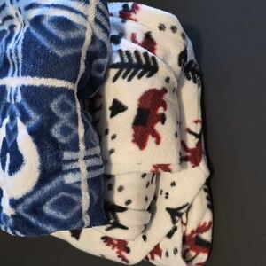 🌹CLEARANCE SALE1 pair CUDDLY KNUCKLES LOUNGEWEAR and 1 fleece PANTS YOUTH LARGE